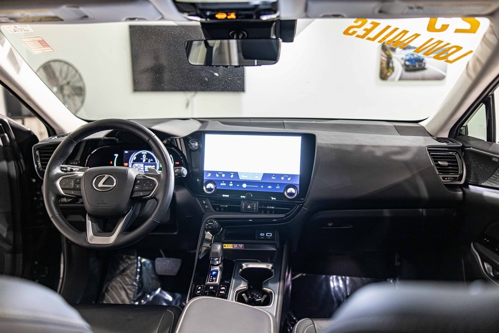 2025 LEXUS NX - Image 33