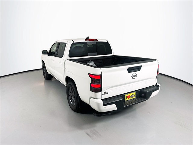 2025 Nissan Frontier SV photo 2