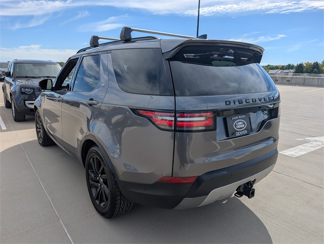 2018 Land Rover Discovery HSE photo 2