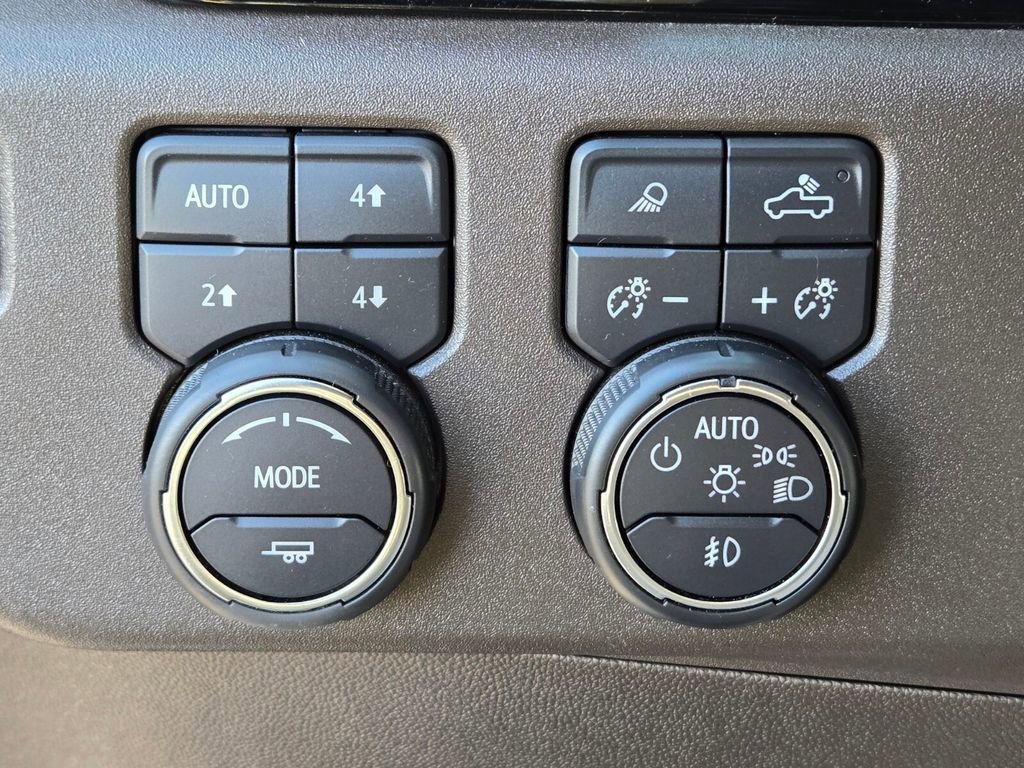 2023 Chevrolet Silverado 1500 LTZ photo 19