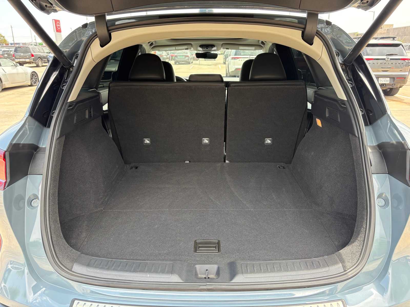Used 2023 Slate Gray INFINITI LUXE image 10
