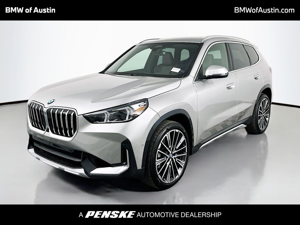 2025 BMW X1 28i's photo