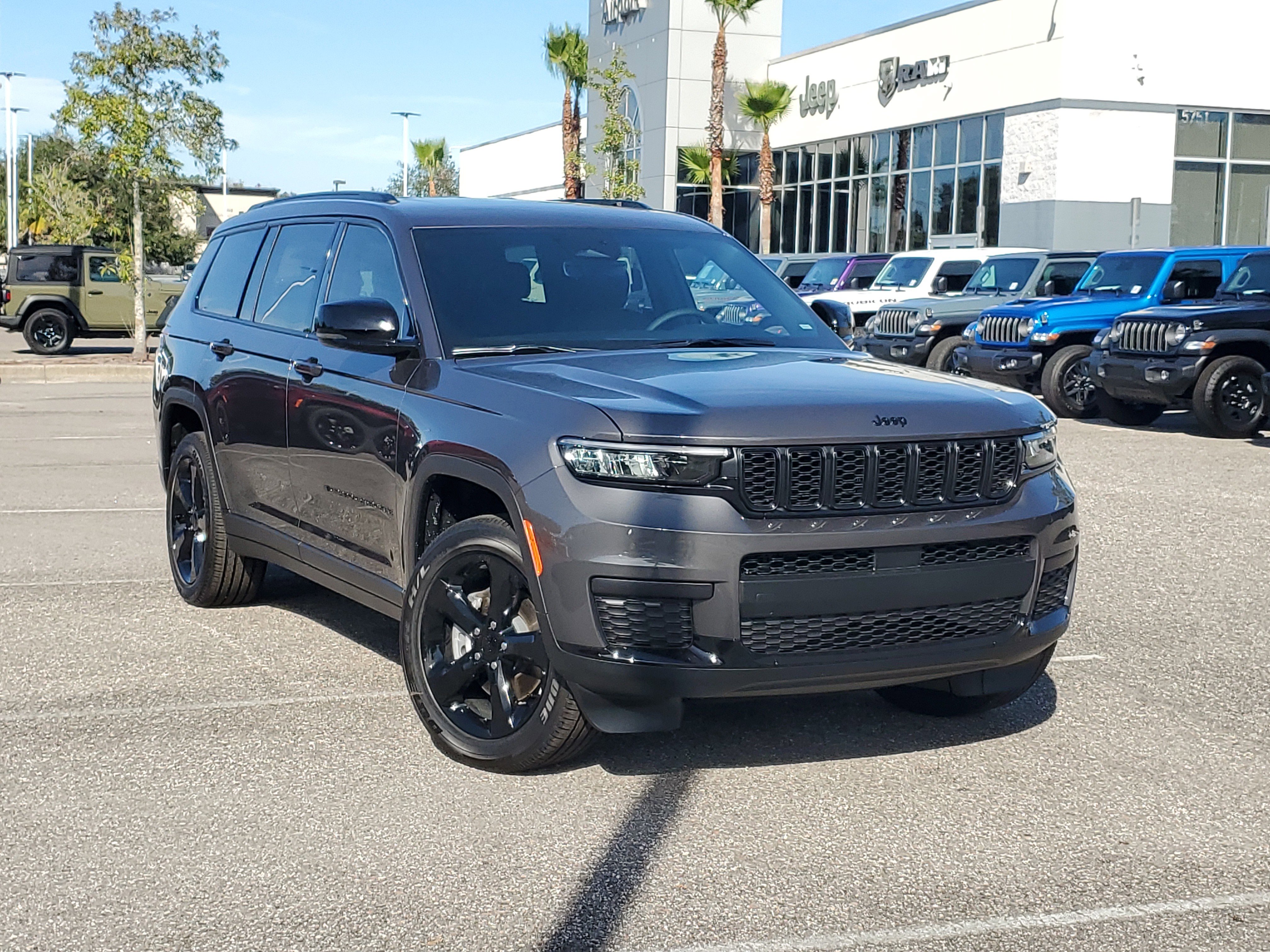 2025 Jeep Grand Cherokee L Altitude's photo