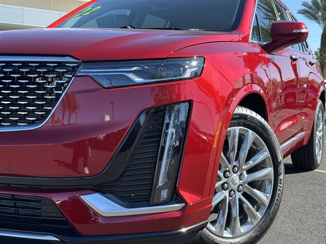 2022 Cadillac XT6 Premium Luxury photo 2