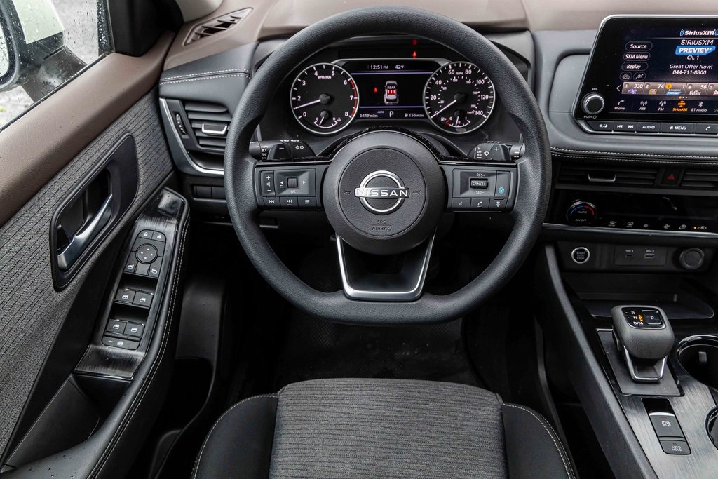 2023 Nissan Rogue SV photo 17