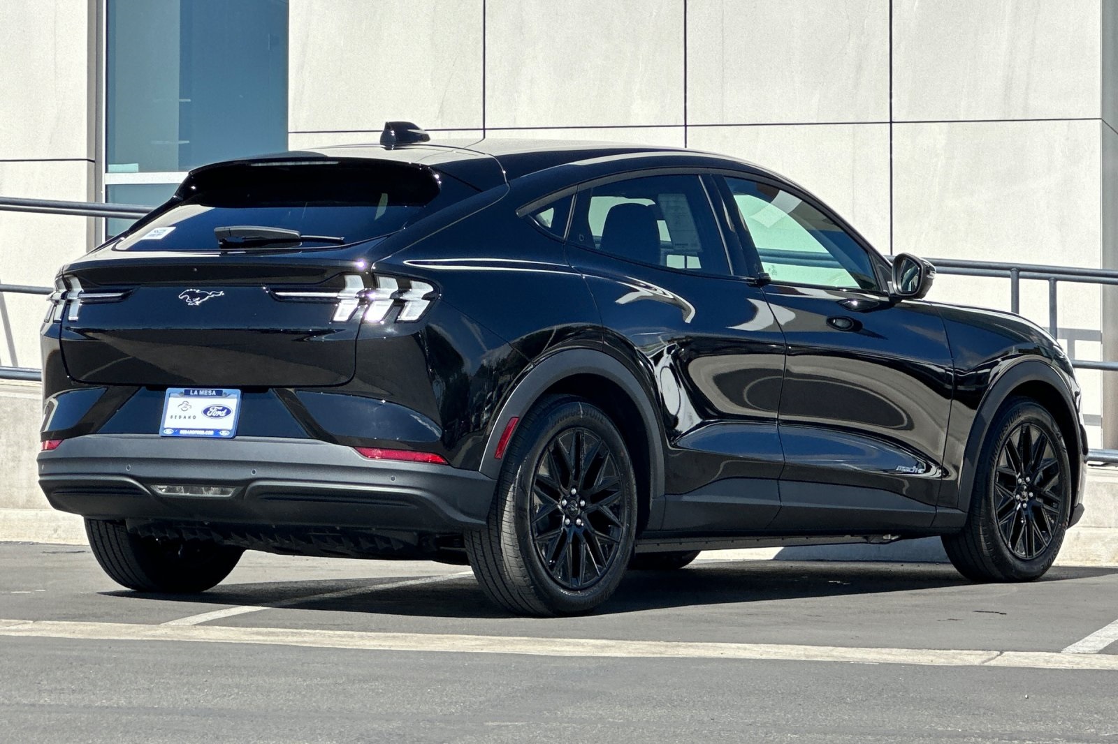 2025 Ford Mustang Mach-E Select photo 3