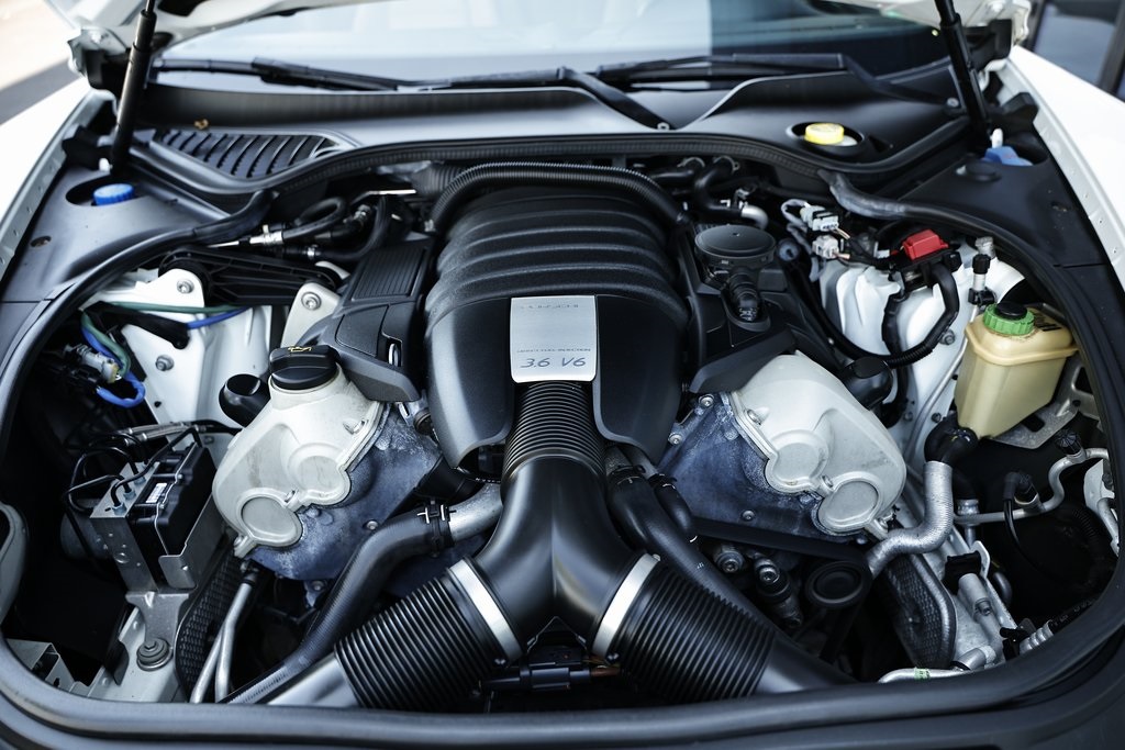 2015 Porsche Panamera Base photo 33