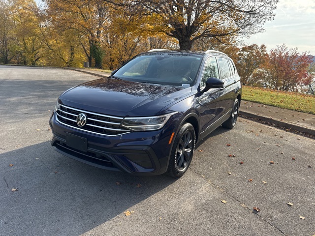 2022 Volkswagen Tiguan SE photo 3