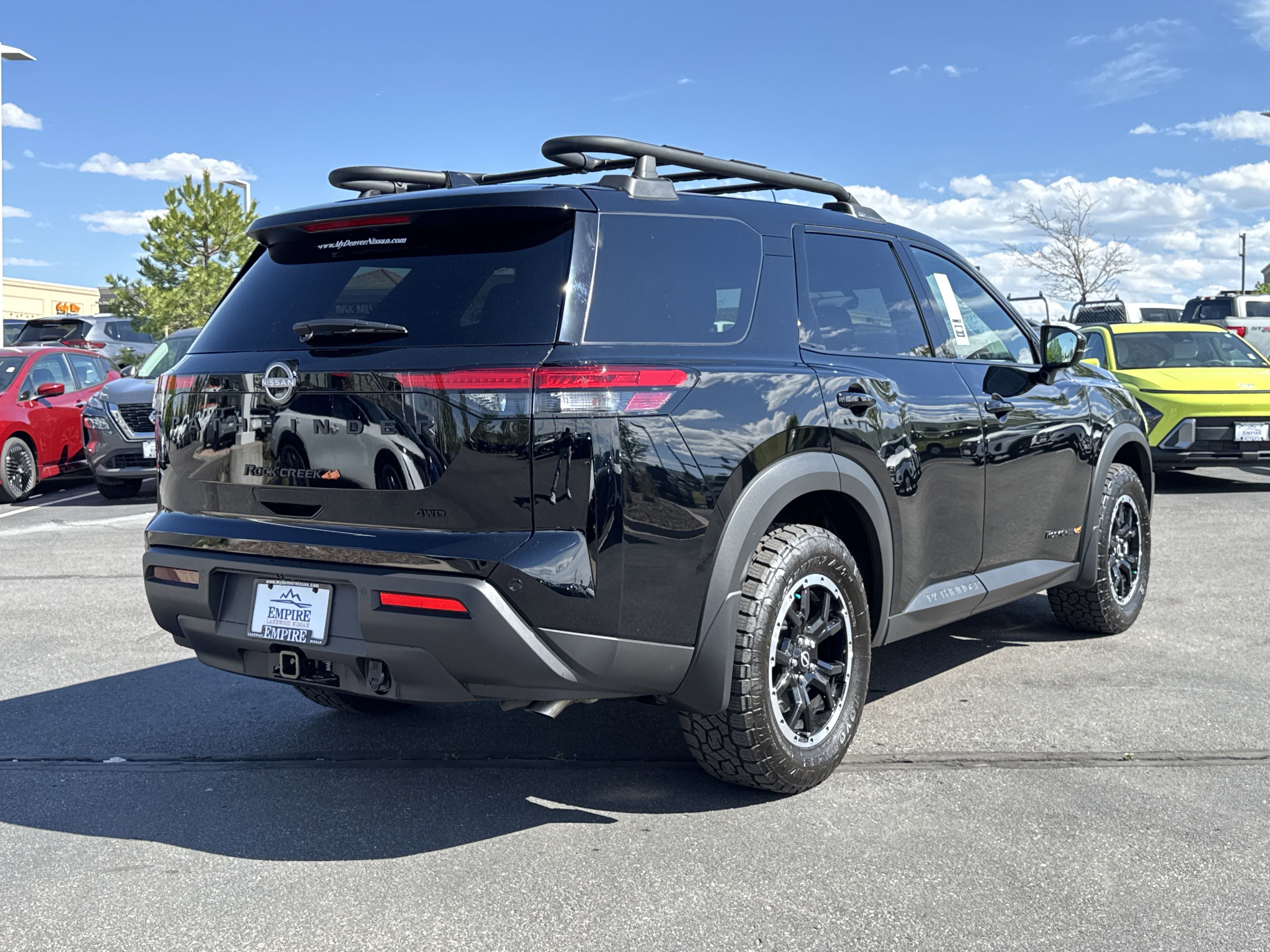 2025 Nissan Pathfinder Rock Creek photo 2