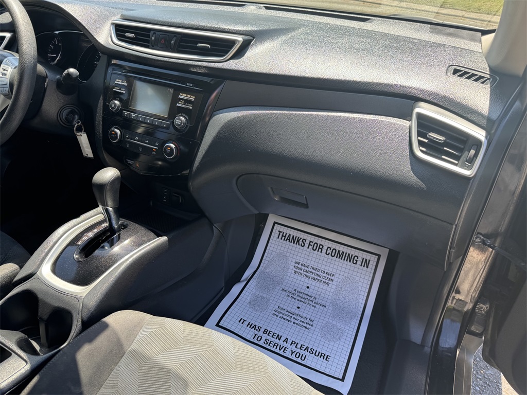 2015 Nissan Rogue S photo 13