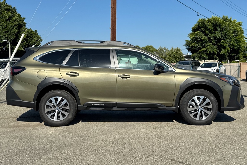 2025 Subaru Outback Premium photo 3