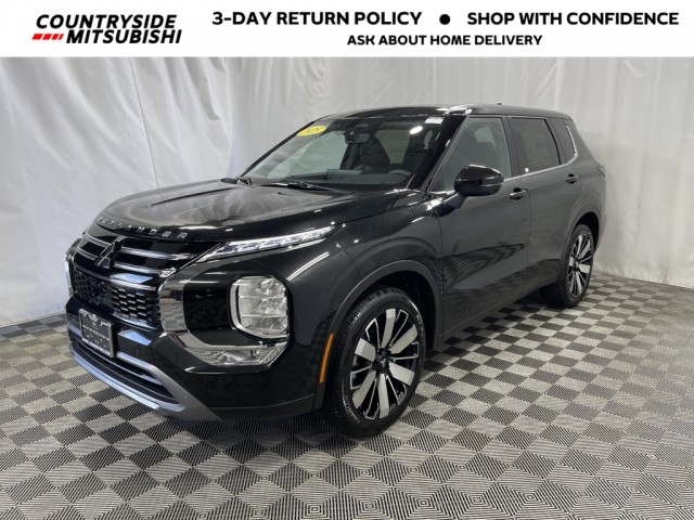 Lander CULT Limited “iss.3” Explore Our Latest New Mitsubishi Specials | Des Plaines, IL