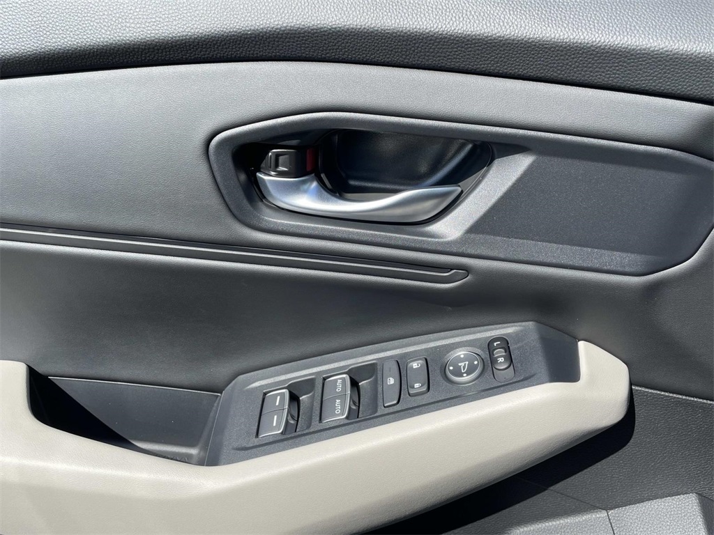 2025 Honda Accord 1.5T SE photo 23