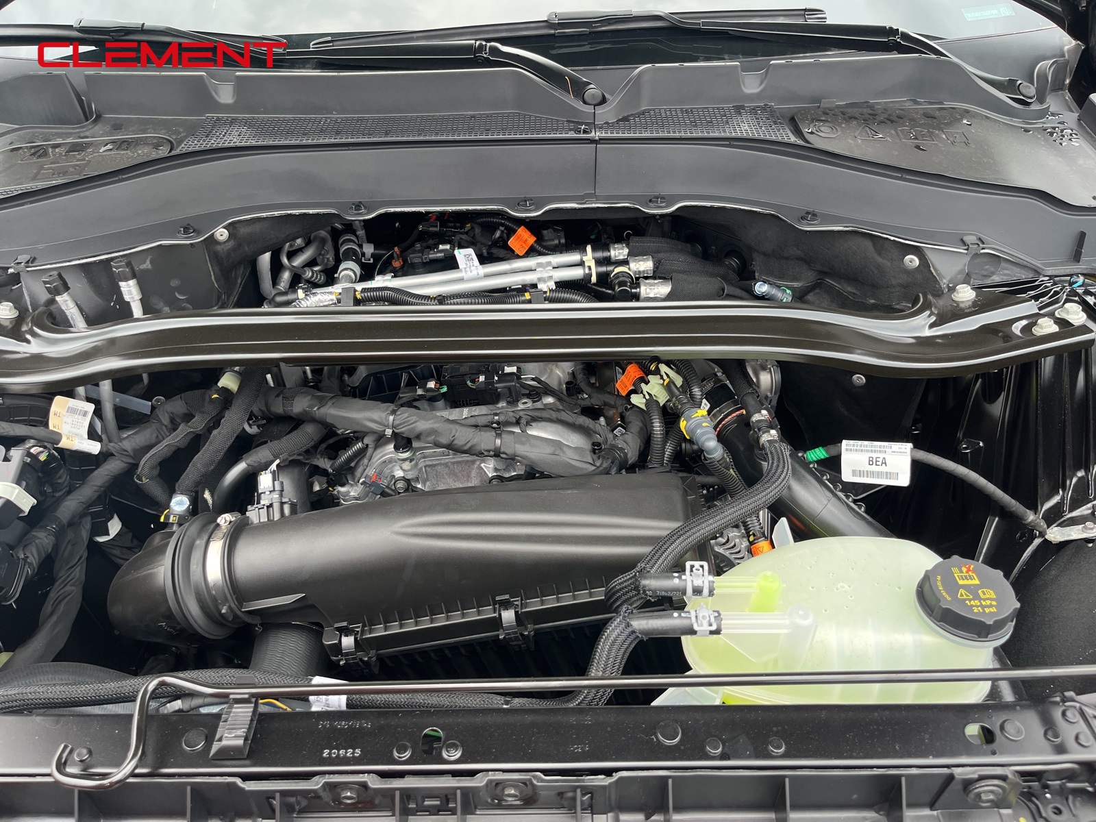 2025 Ford Explorer ST-Line photo 3