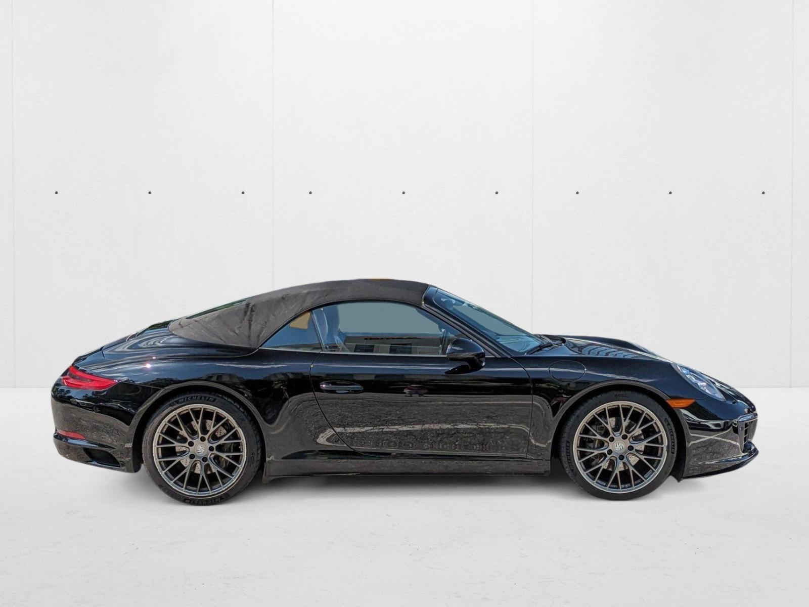 2017 Porsche 911 Cabriolet photo 4