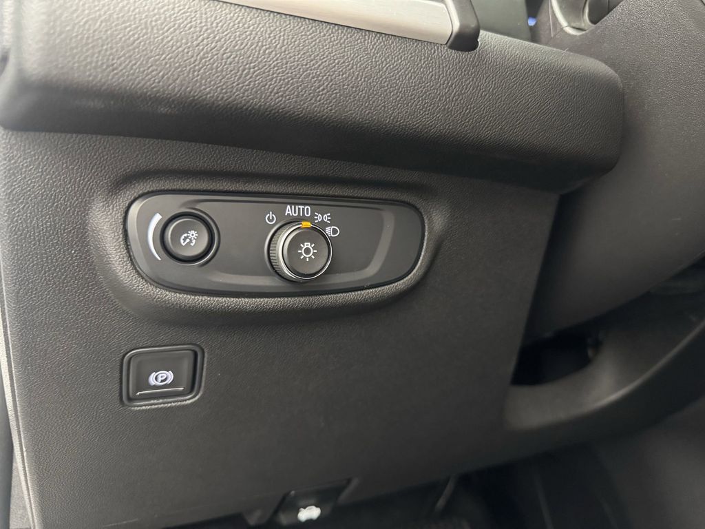 2024 Gmc Terrain SLE photo 16