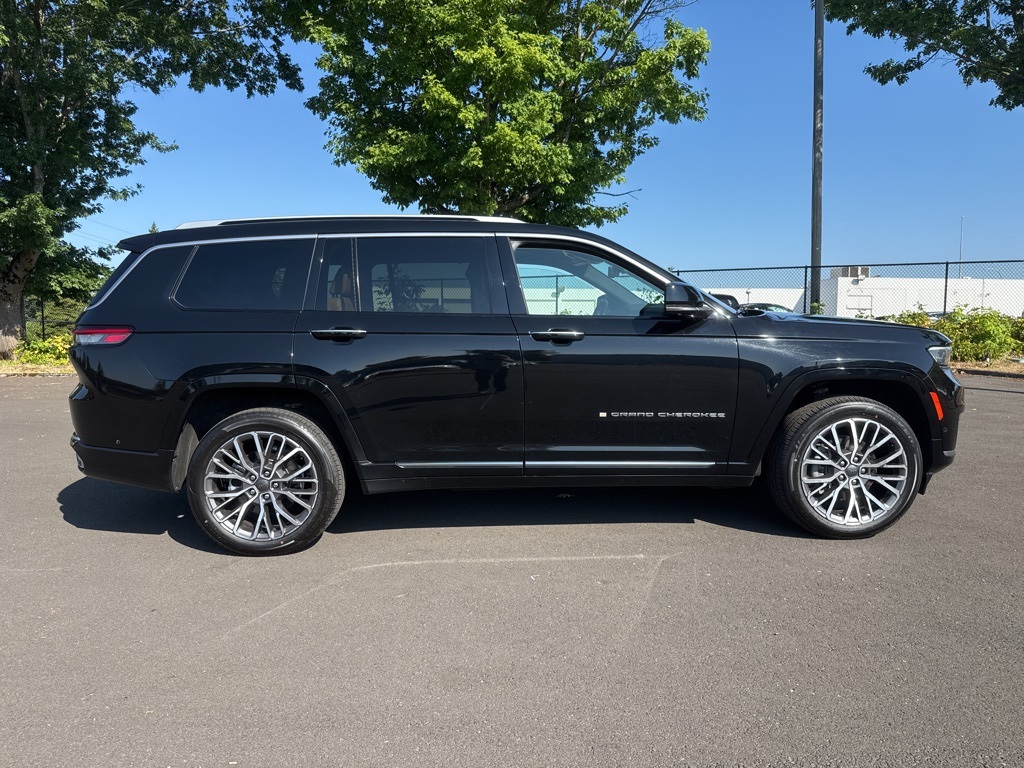 2021 Jeep Grand Cherokee L Summit Reserve photo 7