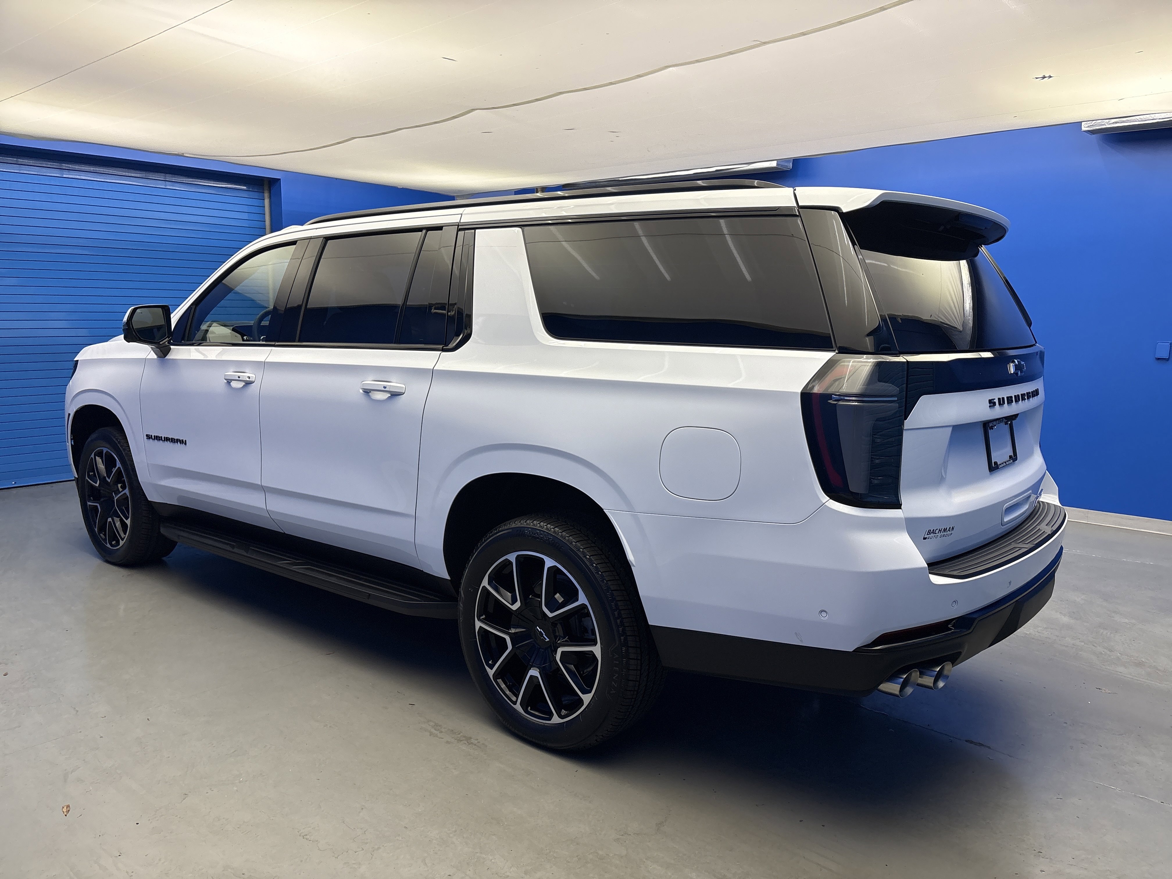 2026 Chevrolet Suburban RST photo 4