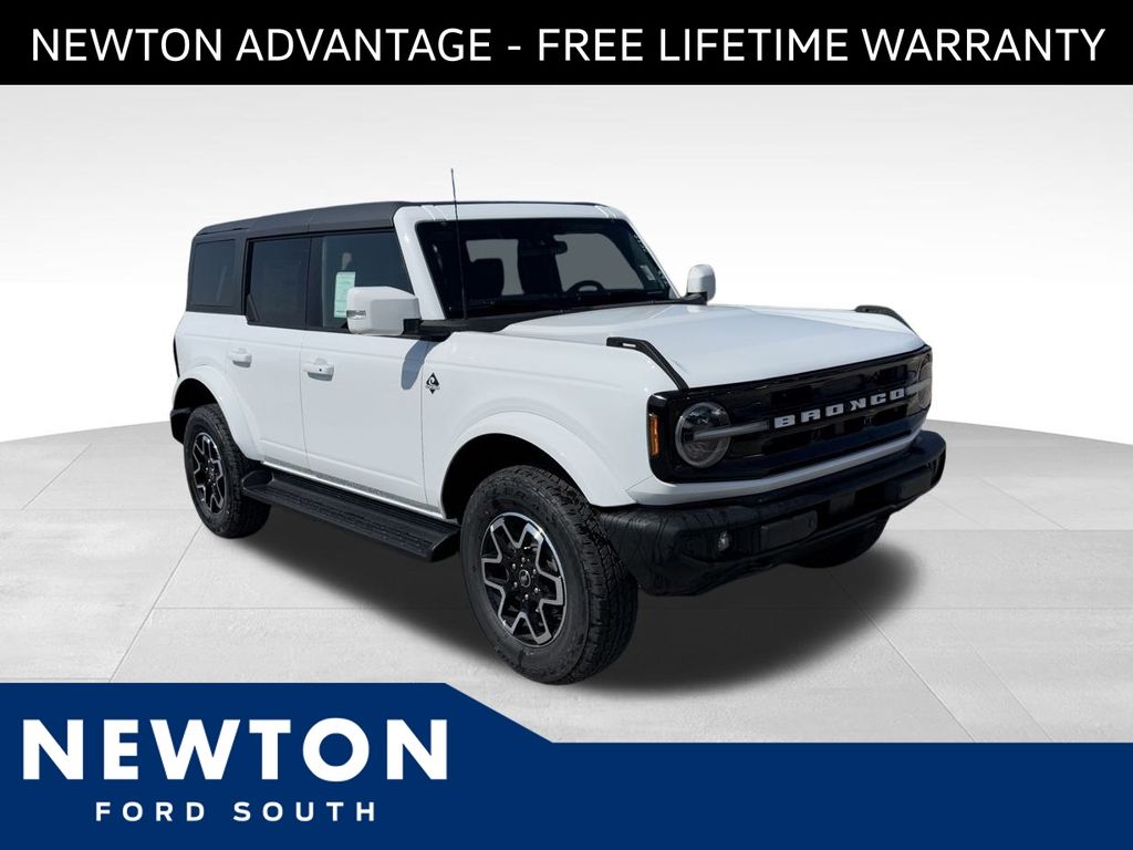 2025 Ford Bronco 4-Door Outer Banks's photo