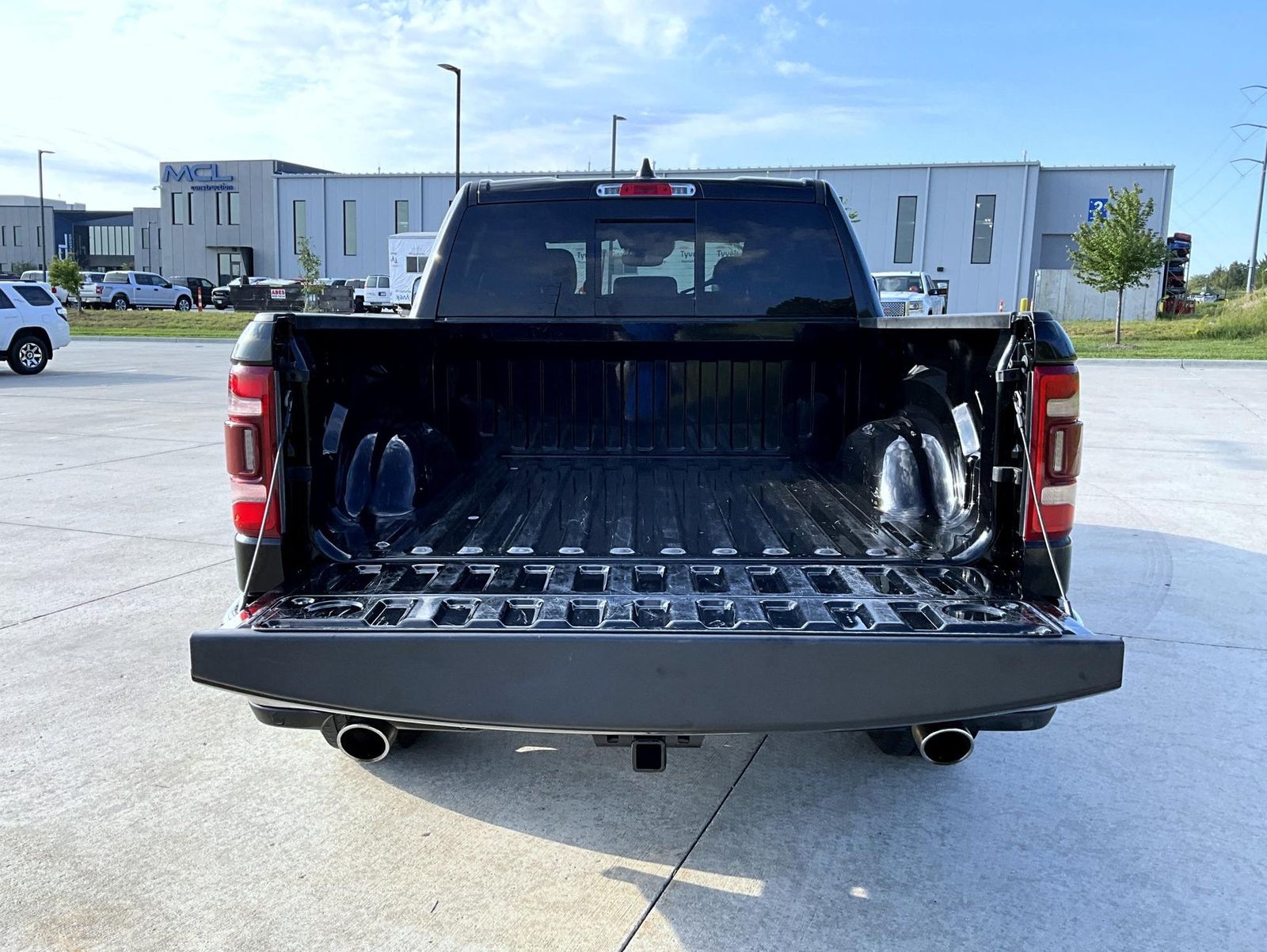 2023 Ram 1500 Laramie photo 9