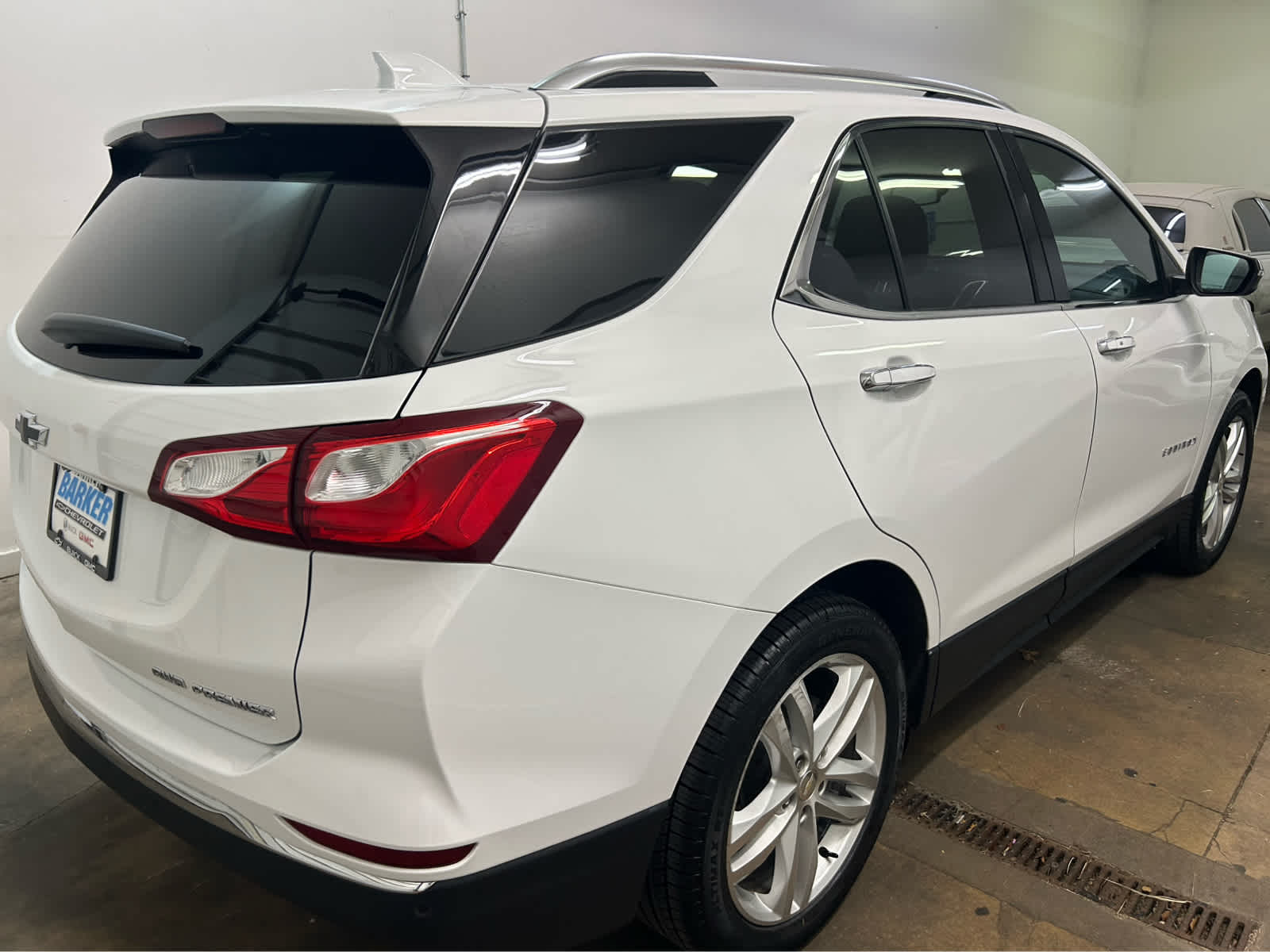 2021 Chevrolet Equinox Premier photo 2