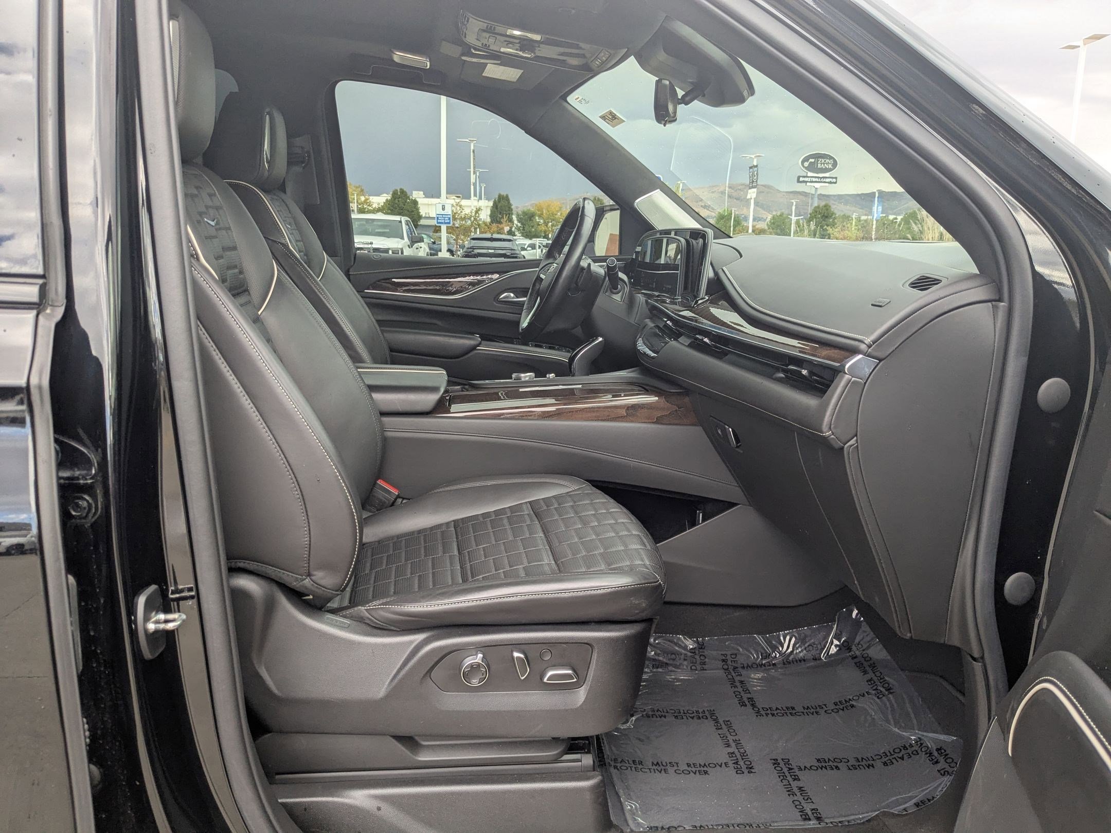 2021 Cadillac Escalade ESV Sport Platinum photo 22