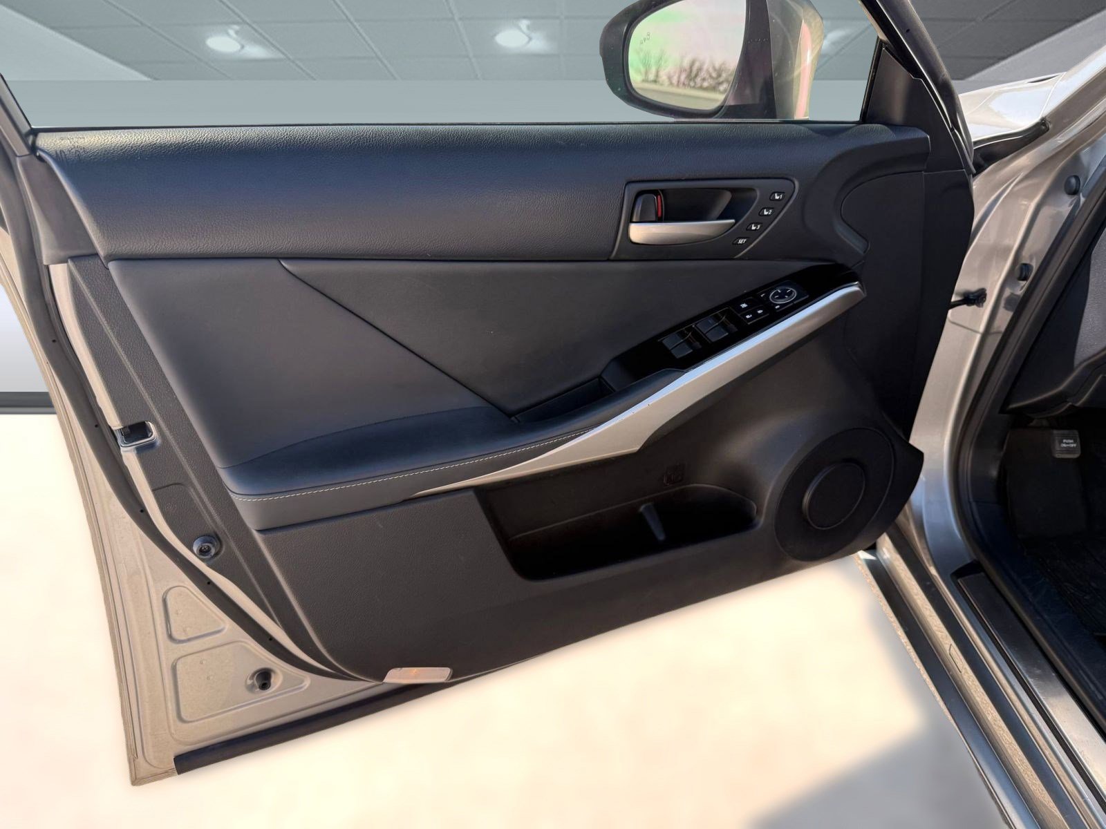 2019 Lexus IS 300 photo 10