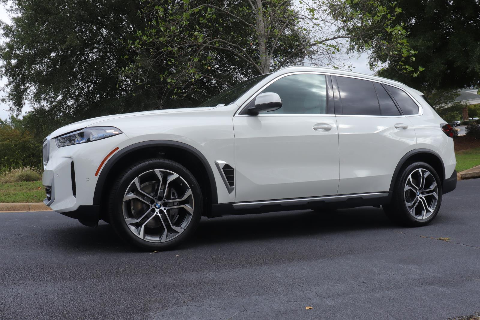 2026 BMW X5 40i's photo