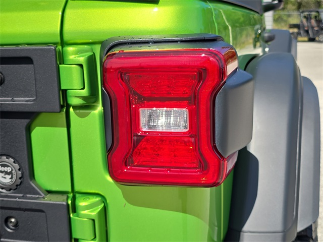 2025 Jeep Wrangler Willys photo 7
