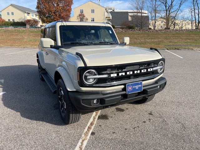 2025 Ford Bronco 4-Door Outer Banks's photo