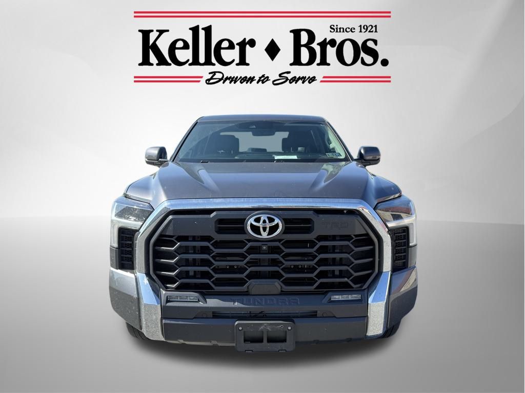 2022 Toyota Tundra SR5 photo 2
