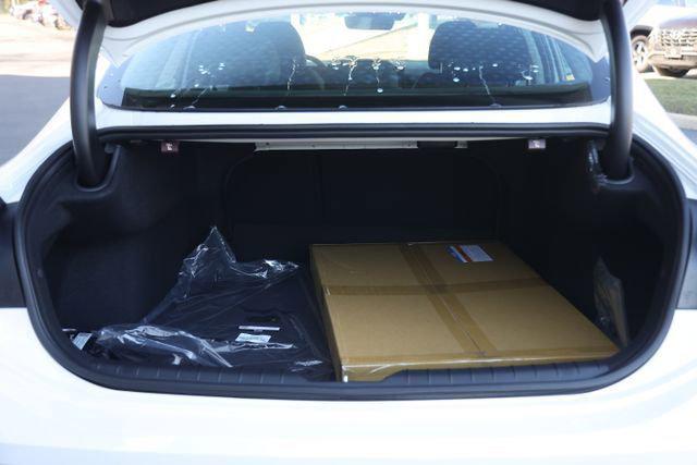 2025 Hyundai Sonata SEL photo 4