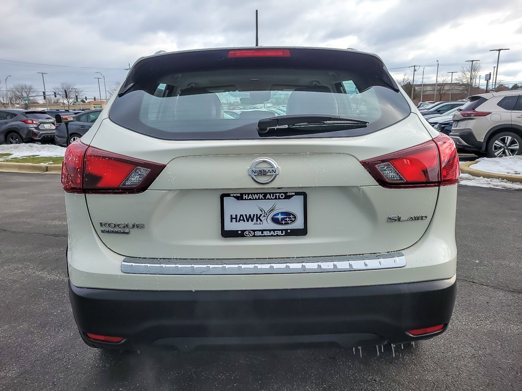 2017 NISSAN ROGUE SPORT - Image 5