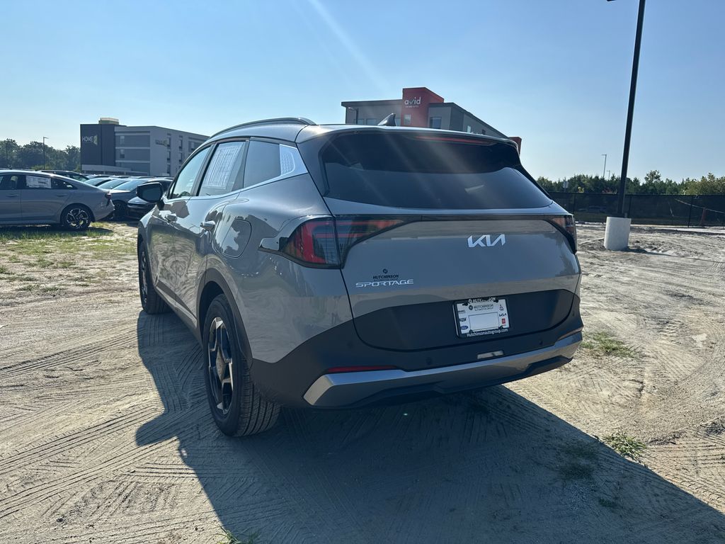 2026 Kia Sportage EX photo 5