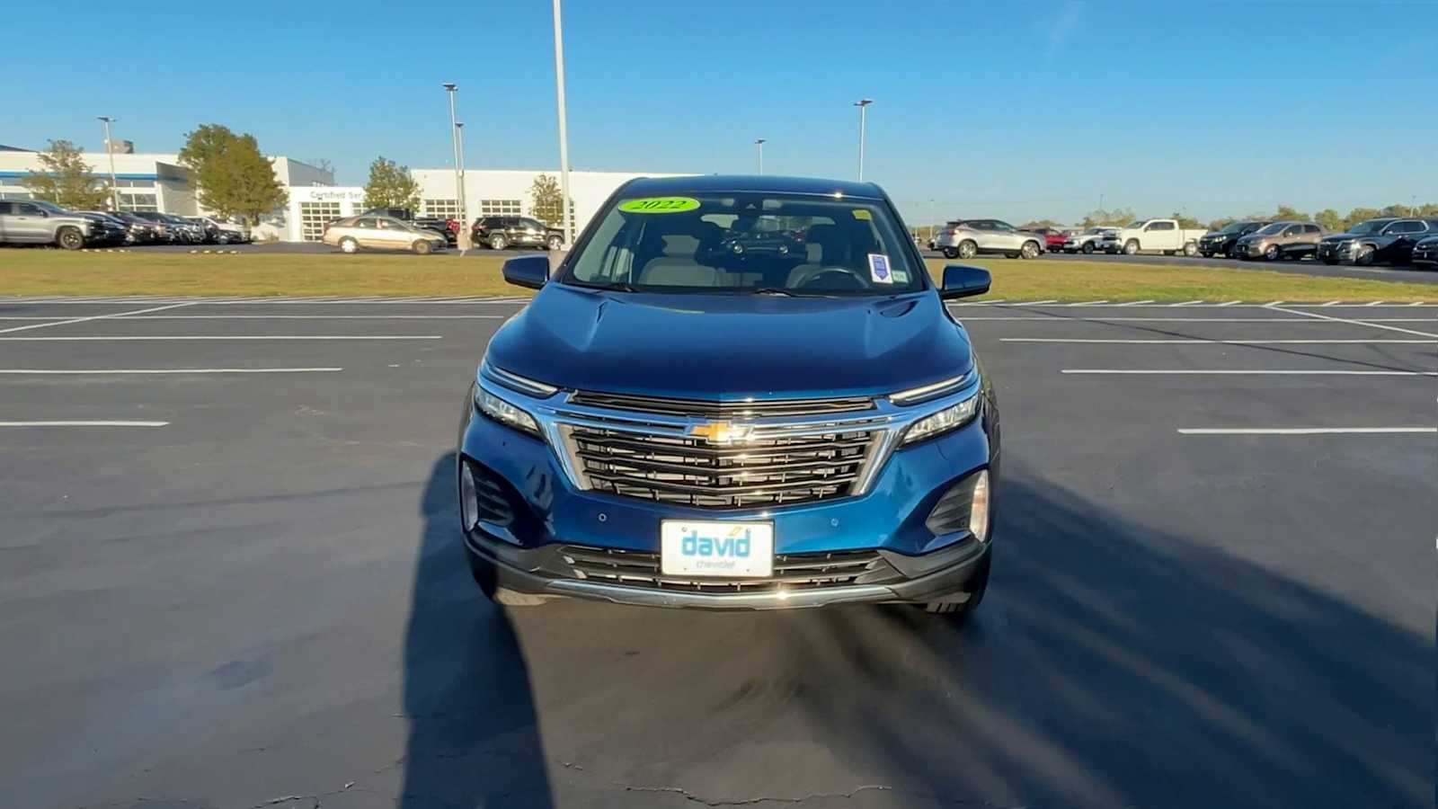2022 Chevrolet Equinox LT photo 3