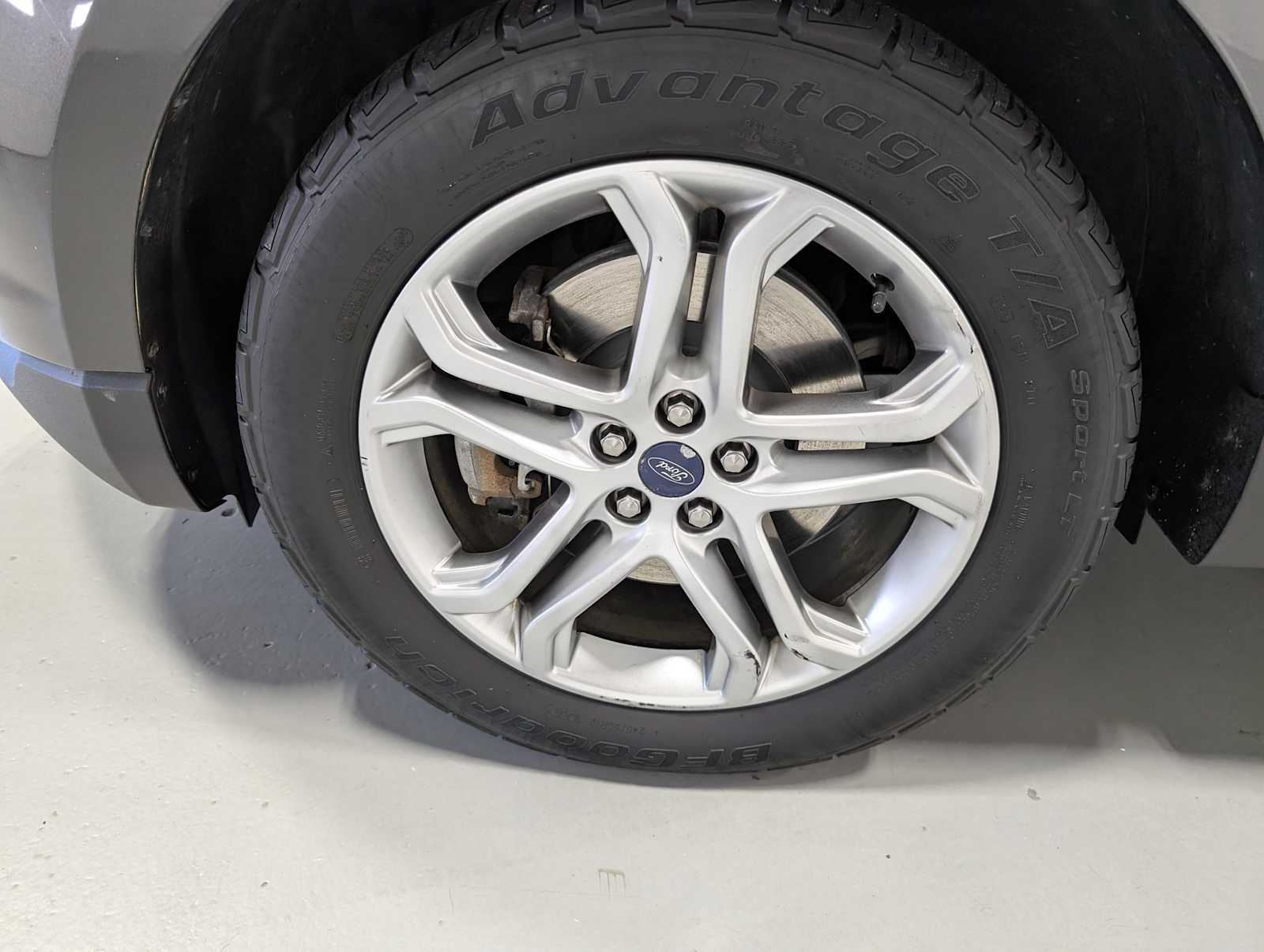 2017 Ford Edge Titanium photo 3