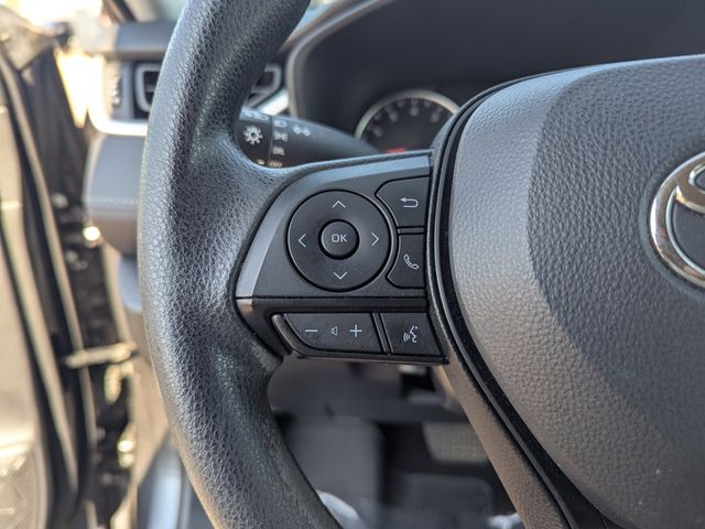 2022 Toyota RAV4 LE photo 29