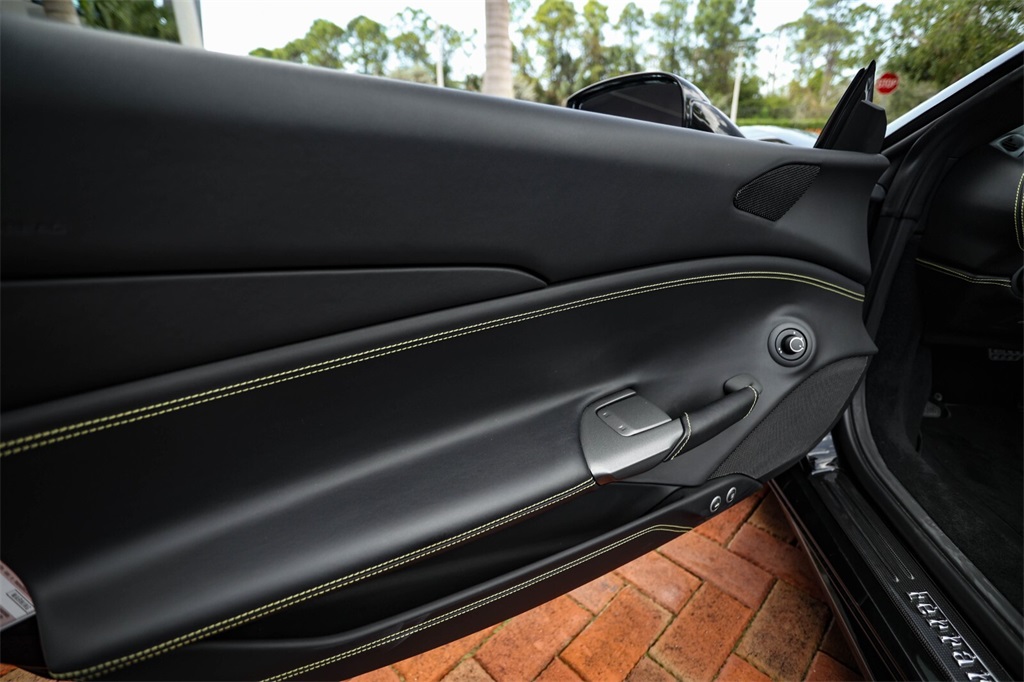 Certified Used 2018 Nero Daytona Metallic Ferrari Base image 41