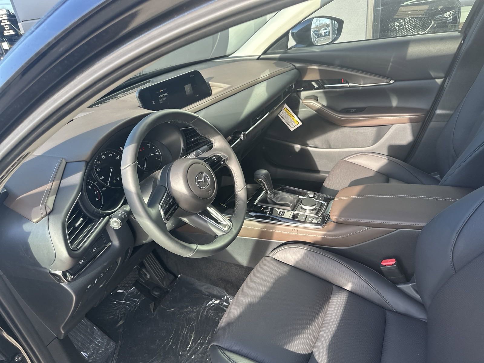 2025 Mazda CX-30 2.5 S Premium photo 2