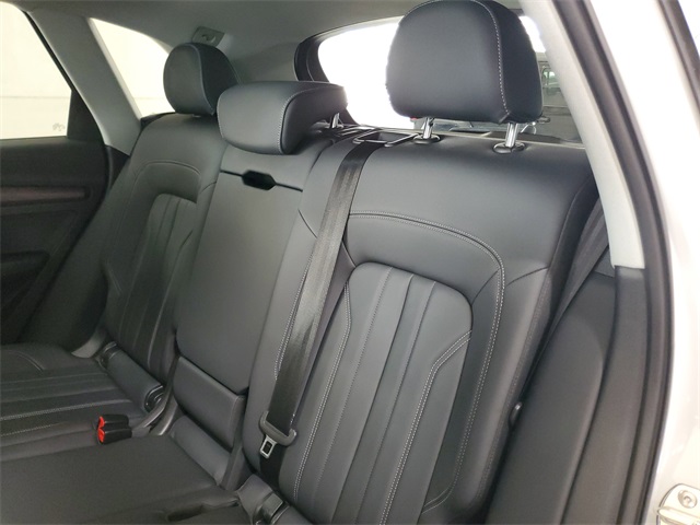 2021 Audi Q5 45 Premium photo 22