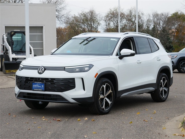 2026 Volkswagen Tiguan SE photo 3