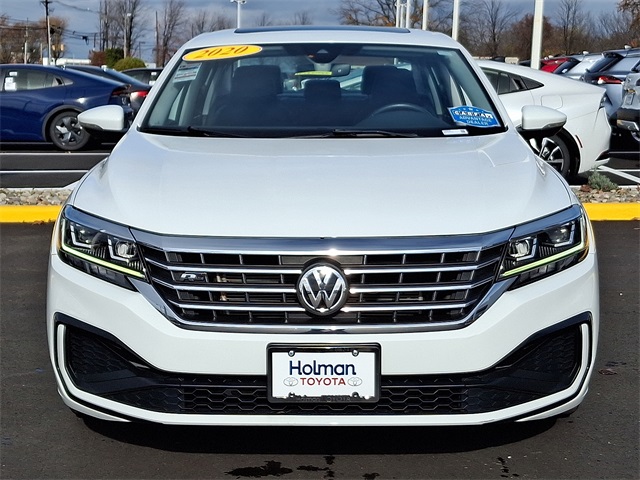 2020 Volkswagen Passat 2.0T R-Line photo 2