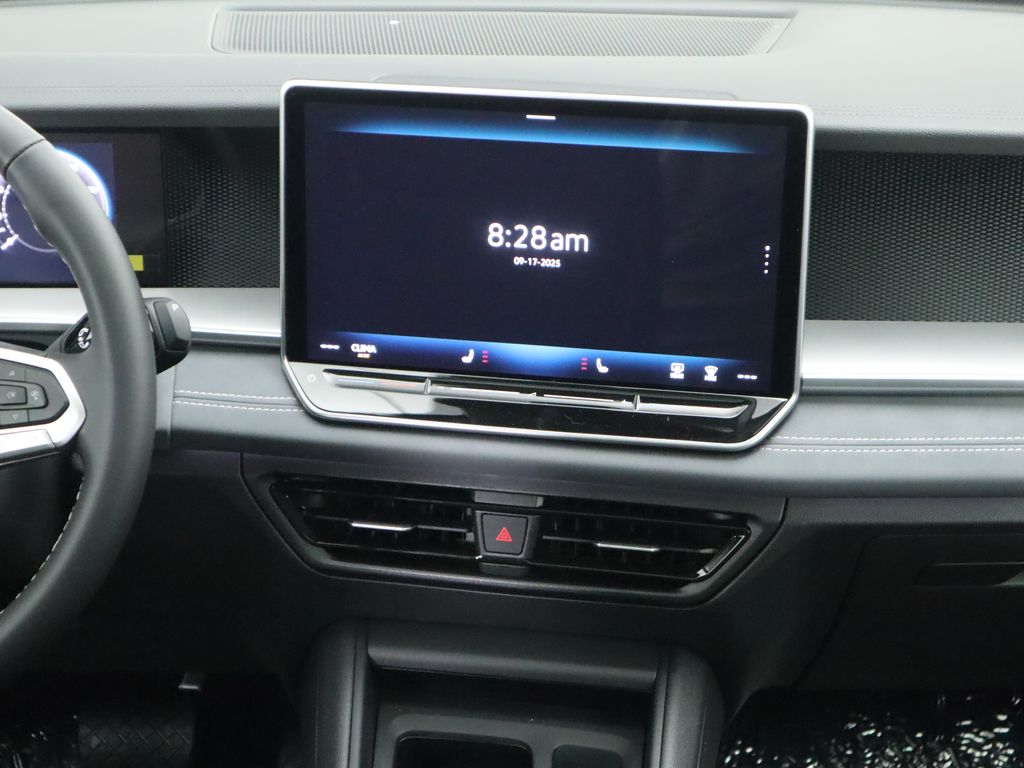 2025 Volkswagen Tiguan SE photo 14