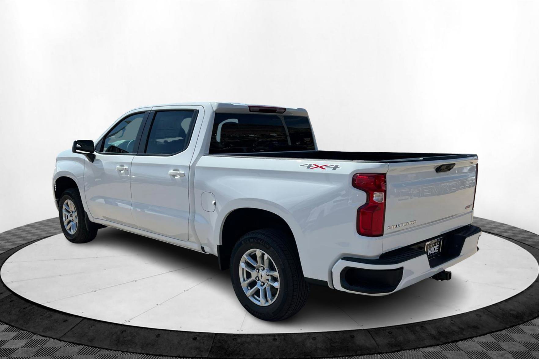 2026 Chevrolet Silverado 1500 RST photo 3