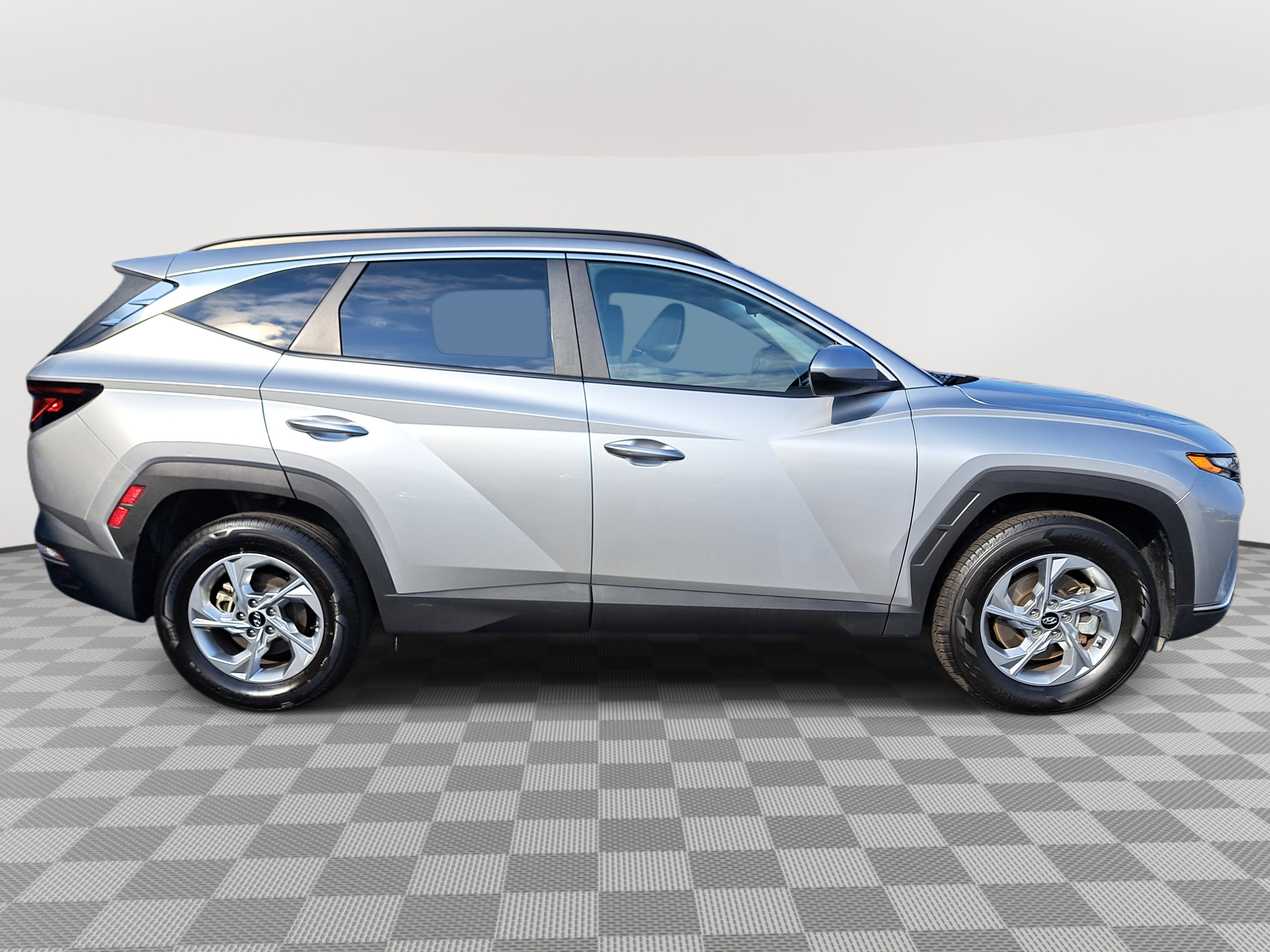 2024 Hyundai Tucson SEL photo 3