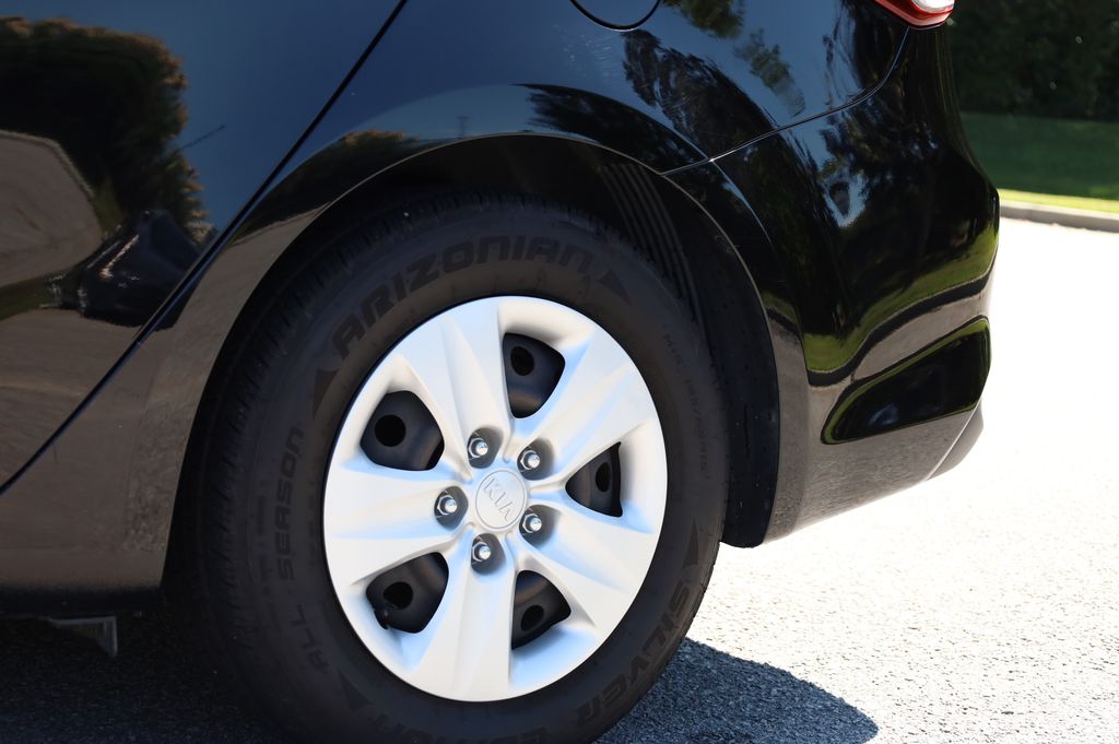 Used 2017 Kia Forte LX with VIN 3KPFK4A72HE065295 for sale in West Columbia, SC