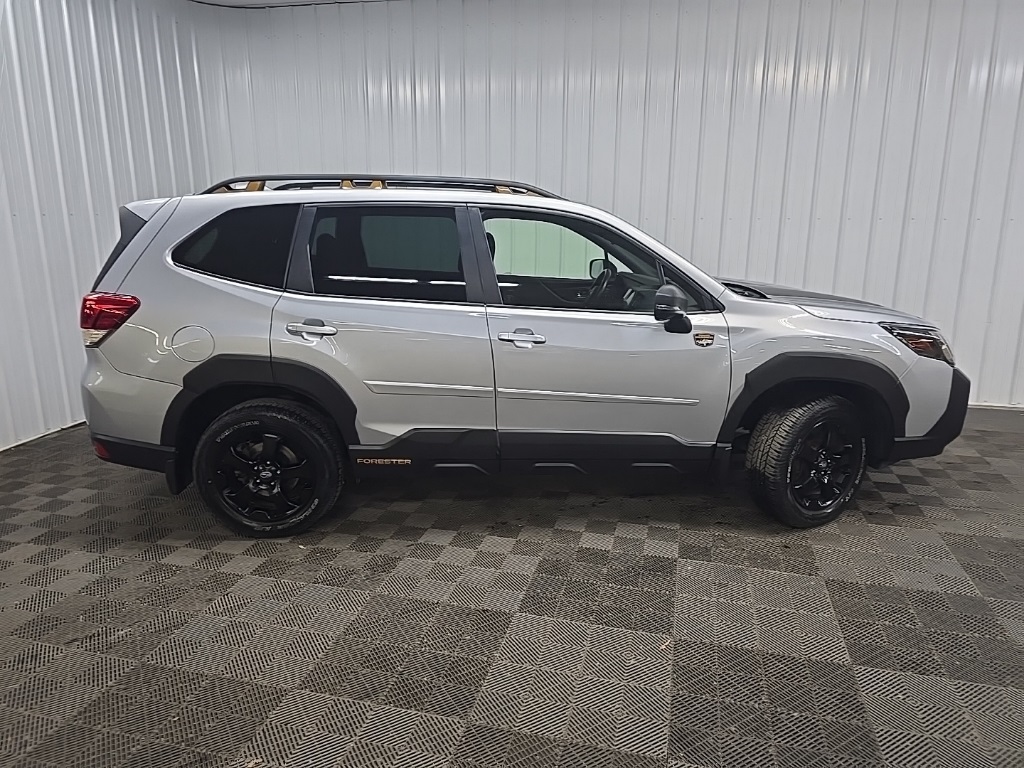 2022 Subaru Forester Wilderness photo 2