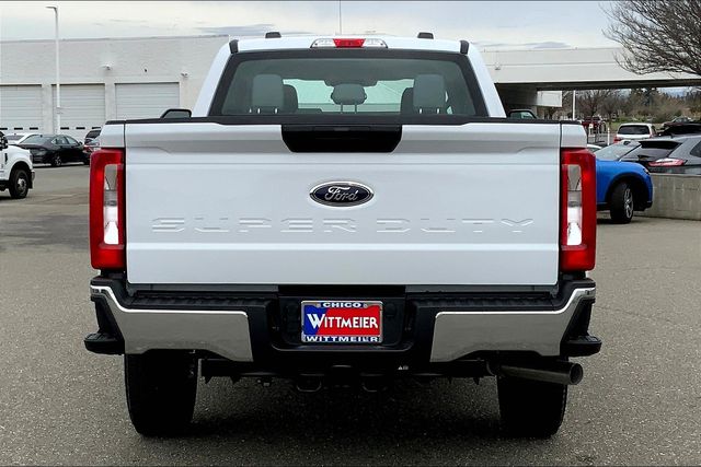 2025 Ford F-250 XL photo 4