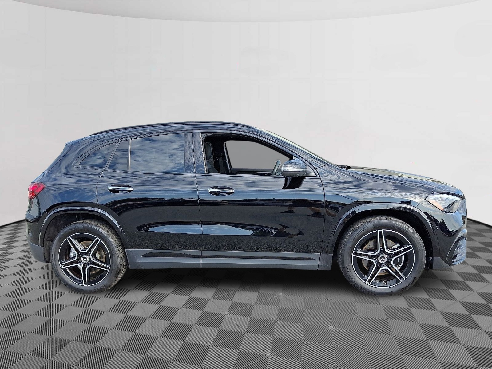 2025 Mercedes Benz GLA 250 4MATIC photo 7