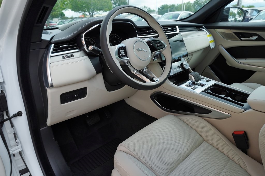 2026 JAGUAR F-PACE - Image 12